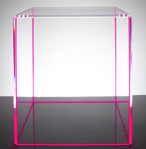 alexandra-von-furstenberg s-plexiglass-furniture-005