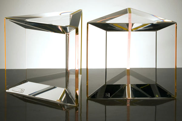 alexandra-von-furstenberg s-plexiglass-furniture-011