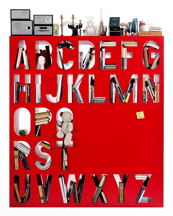 alphabetized-bookshelf-004