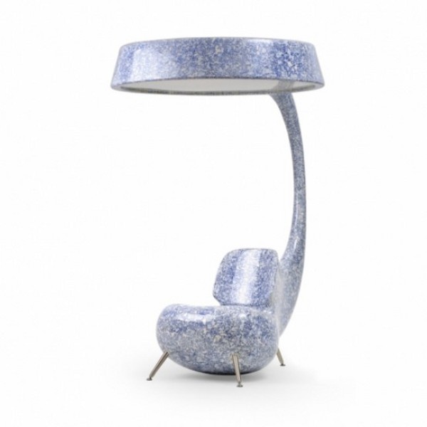 anglerfish-chair-with-a-big-lamp-001