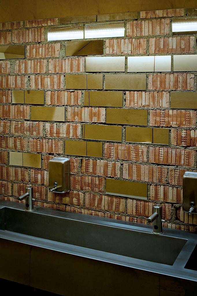 attic-bar-design-05