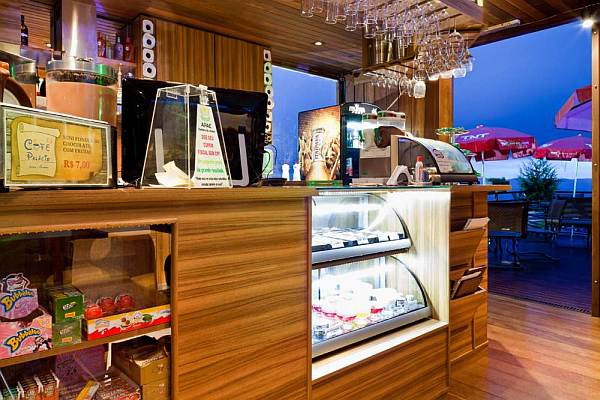 bookshop-and-cafe-003