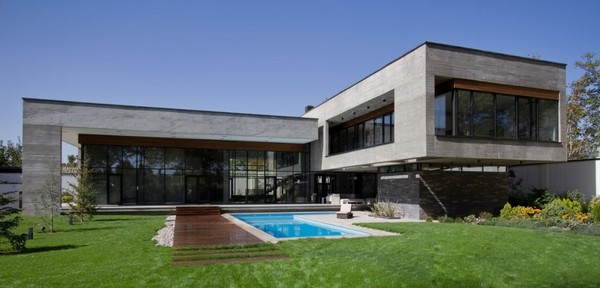 brutalism-villa-kiani-in-iran-005