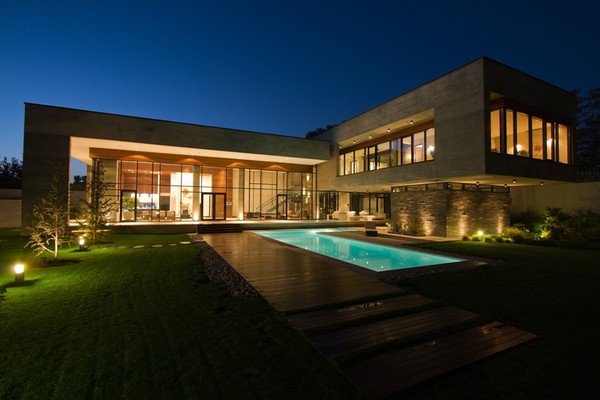 brutalism-villa-kiani-in-iran-024