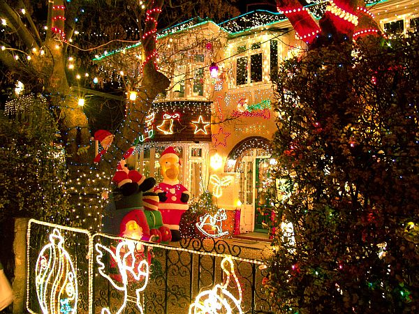 christmas-lights-decorate-004