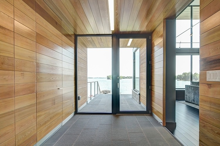 Дизайн интерьера резиденции: раздвижные стеклянные двери