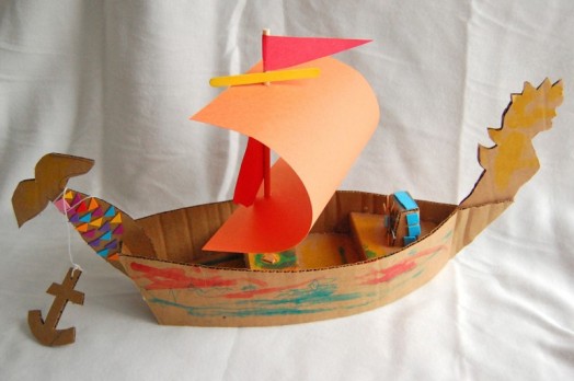 diy-cardboard-boats-04