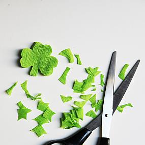 diy-green-shamrock-garland-10