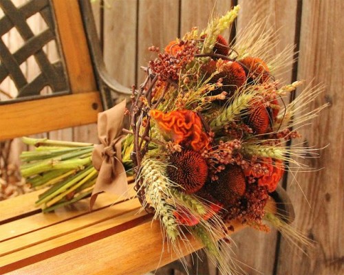 fall-wedding-bouquets-06