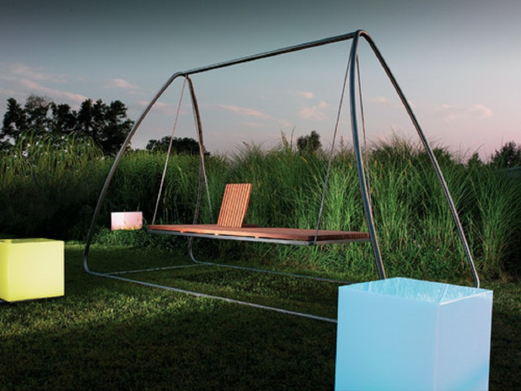 home-swings-04 610416