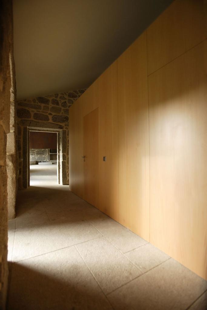 house-in-sequeiros-by-topos-atelier-de-arquitectura-09