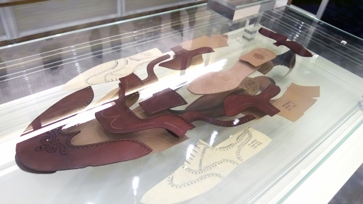 joseph-cheaney-flagship-store-025