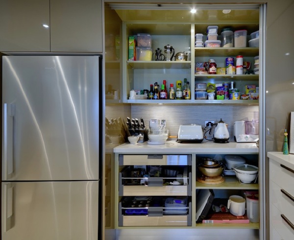 kitchen-storage-pantry-004