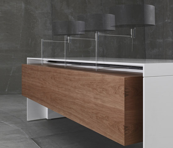 massive-executive-desk-011