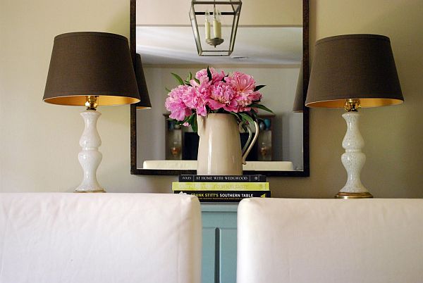 mirror-on-the-wall-001