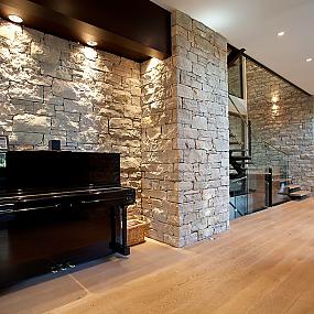 modern-chalet-in-whistler-12