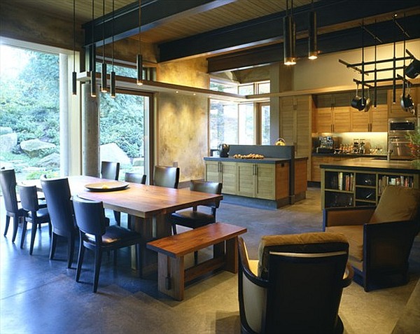 Деревянная мебель в интерьере кухни-столовой