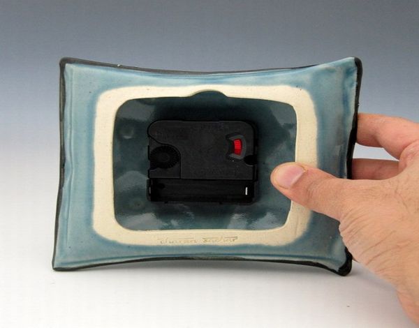 pillow shaped ceramic wall clock-004