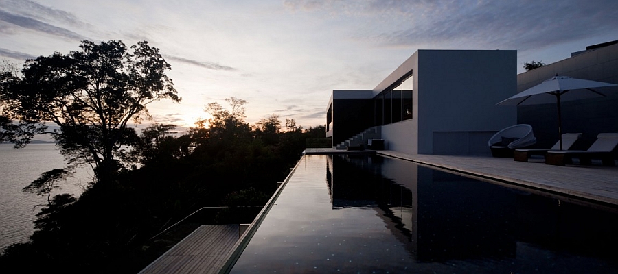 private-retreat-sea-views-phuket-005