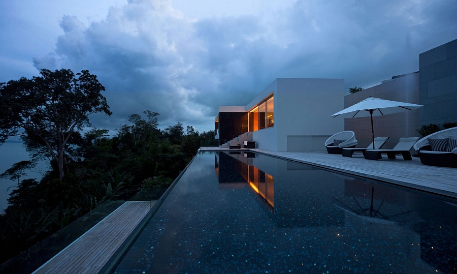 private-retreat-sea-views-phuket-013