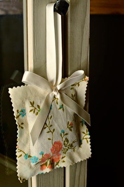 sachets-with-vintage-fabric-04