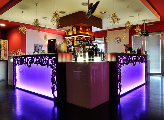 scarlett-cafe-restaurant-design-001