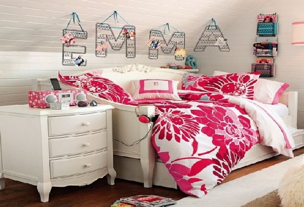 shelves-in-the-form-of-letters-11