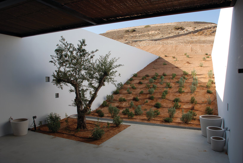 spectacular-underground-homes-045