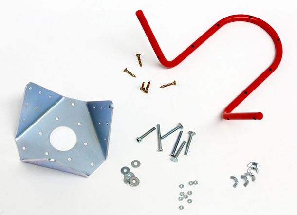 stul-iz-sluchaynykh-materialov-004