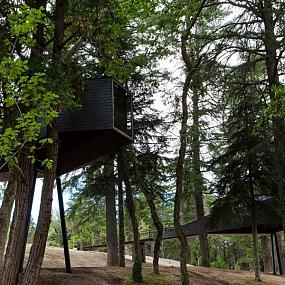 the-tree-house-at-pedras-salgadas-park-002