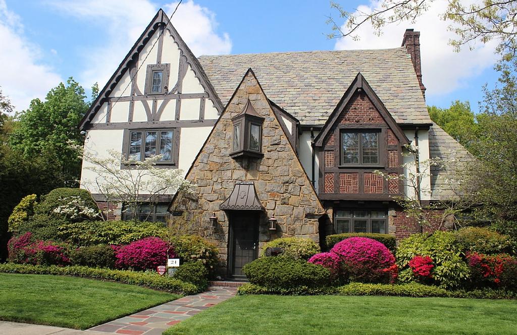 tudor-architectural-details-home-03