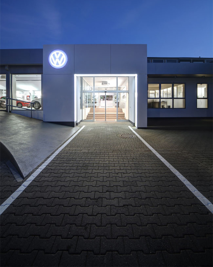 volkswagen-center-001