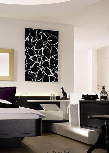 WALL DECOR