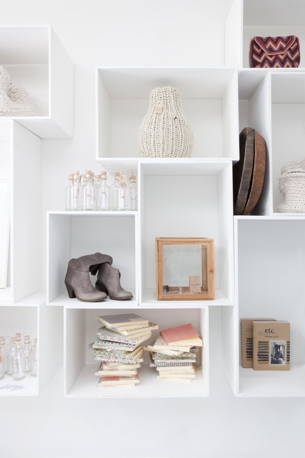 white-shop-interior-005