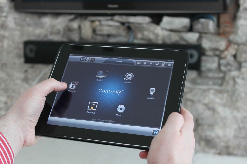 your-smartphone-to-control-your-home-08