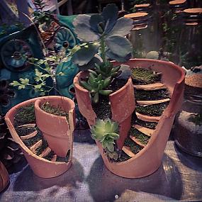 broken-pot-fairy-garden-05