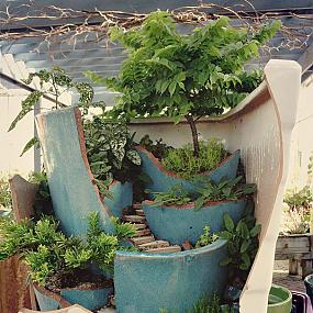 broken-pot-fairy-garden-07