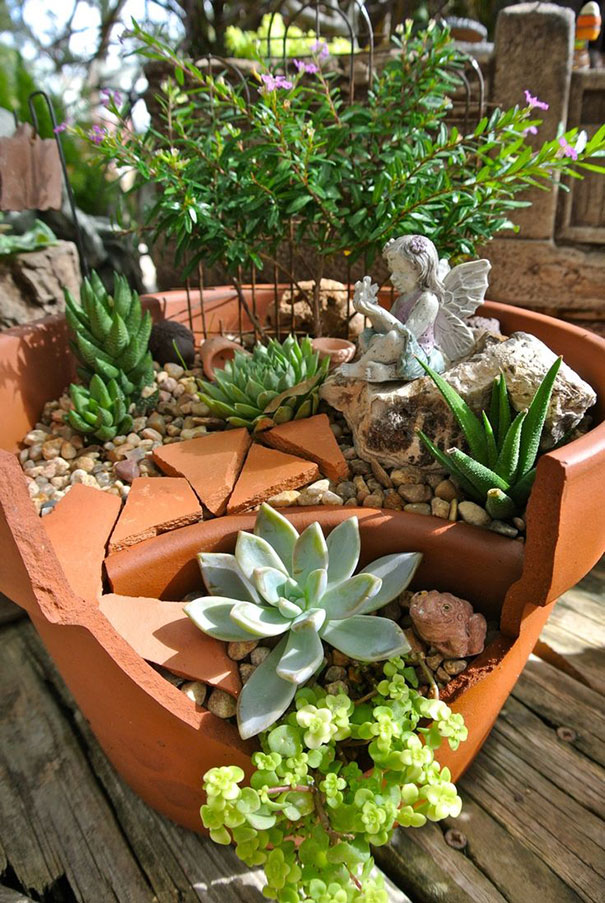 broken-pot-fairy-garden-12