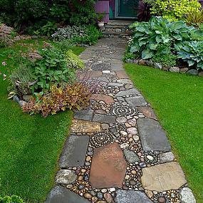 garden-pebble-paths-10