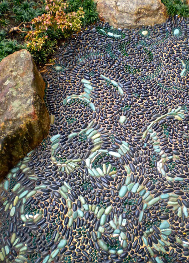 garden-pebble-paths-14