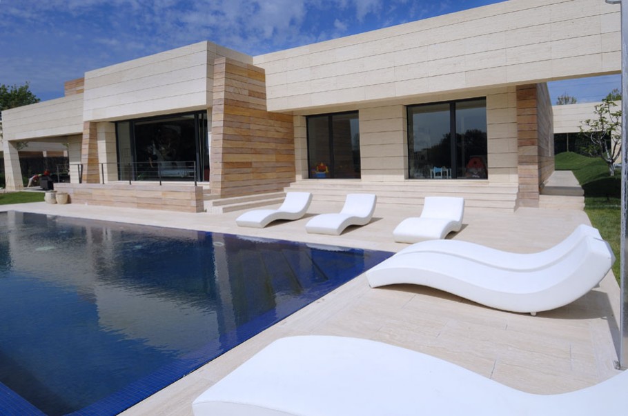 luxury-spanish-property-by-a-cero-architects