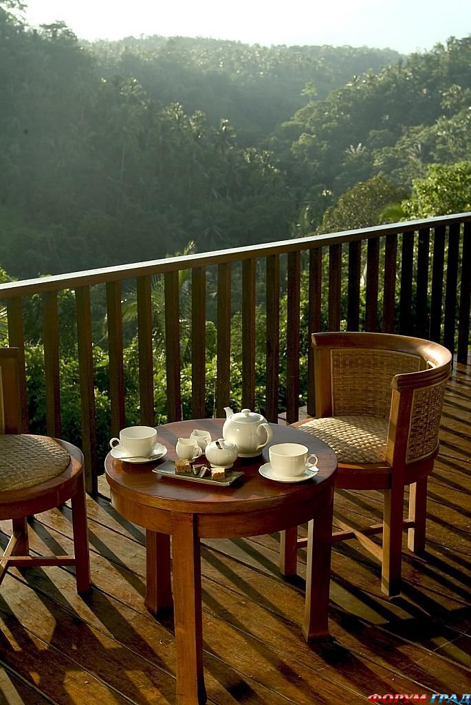 Завтрак на свежем воздухе в отеле Alila Ubud
