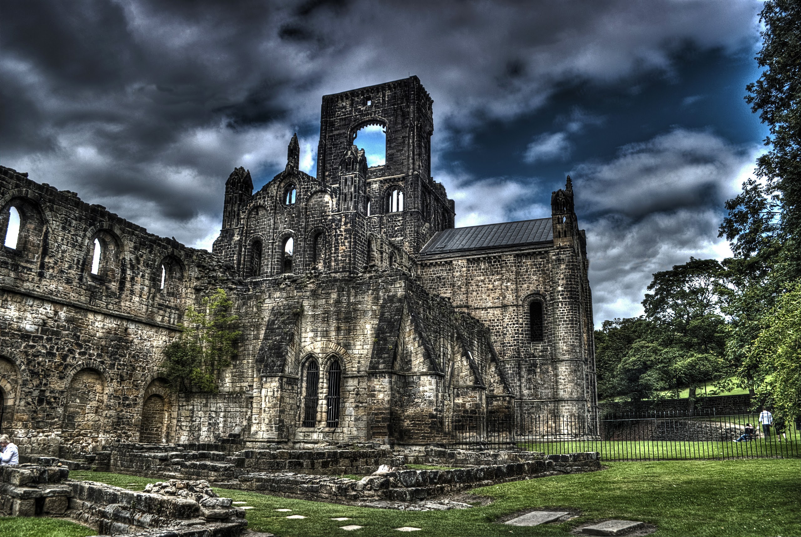 photo-public-and-historical-738