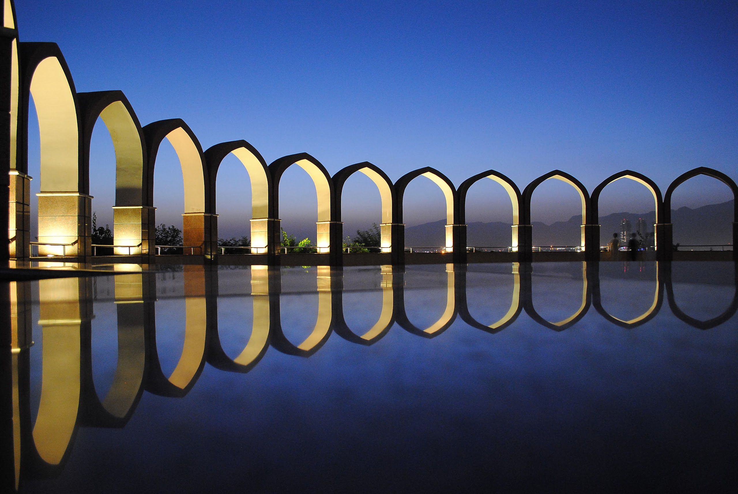 фотографии памятников и монументов