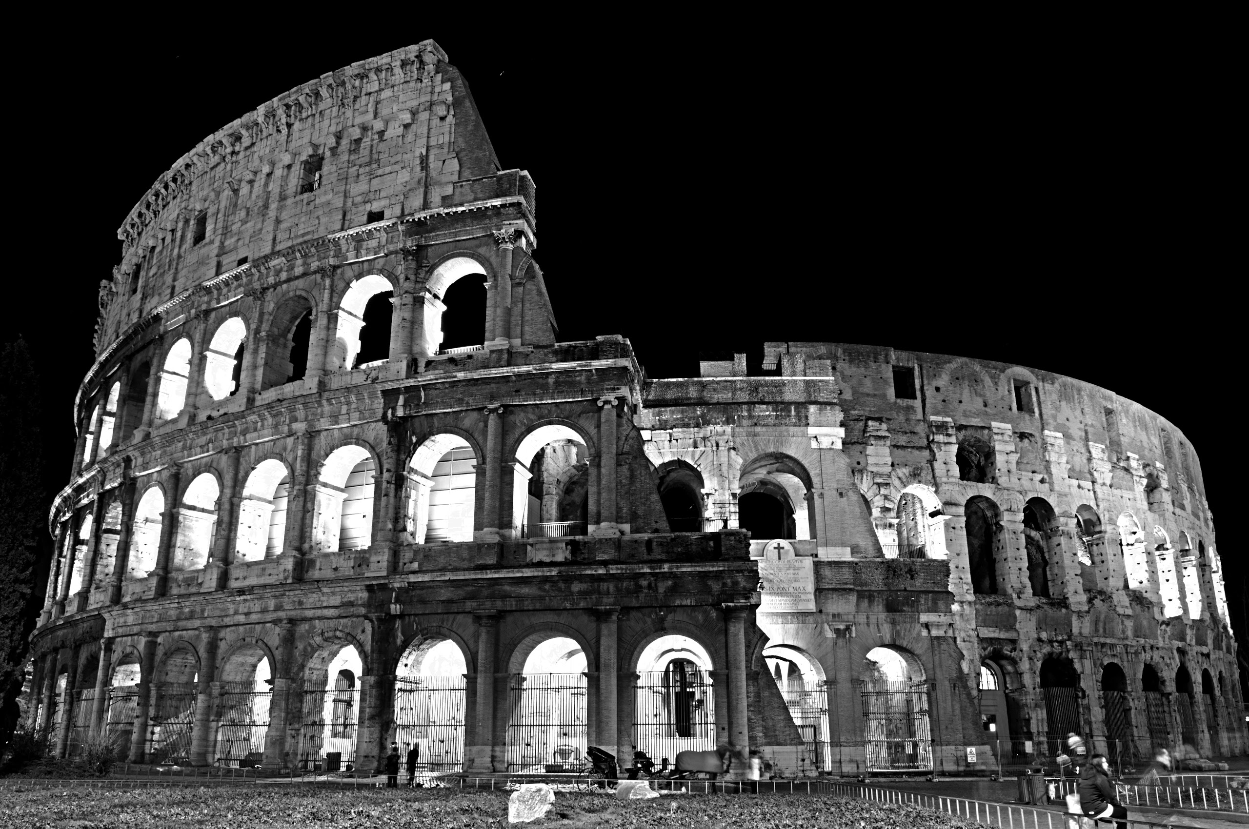 фотографии памятников и монументов