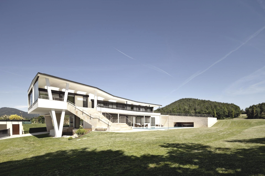 sexy-smooth-and-sleak-design-at-house-any-austria-01