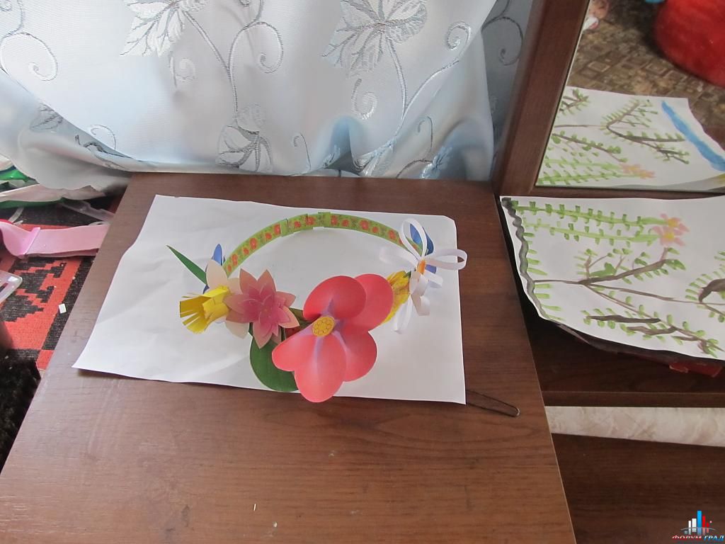 Цветочный венок из бумаги