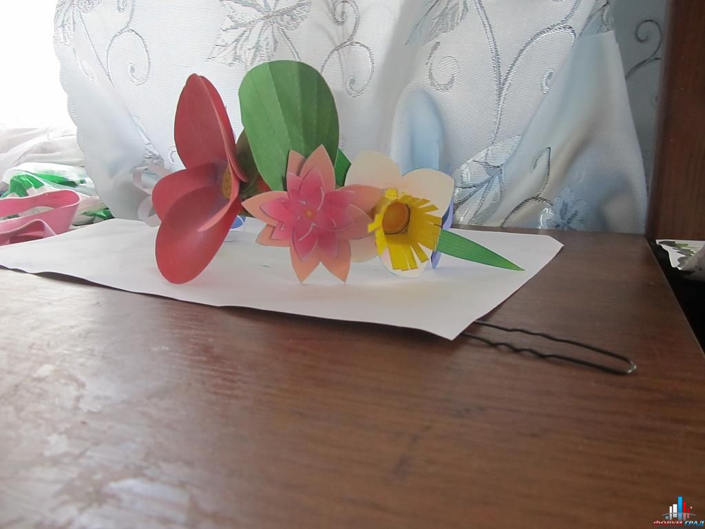 Цветочный венок из бумаги