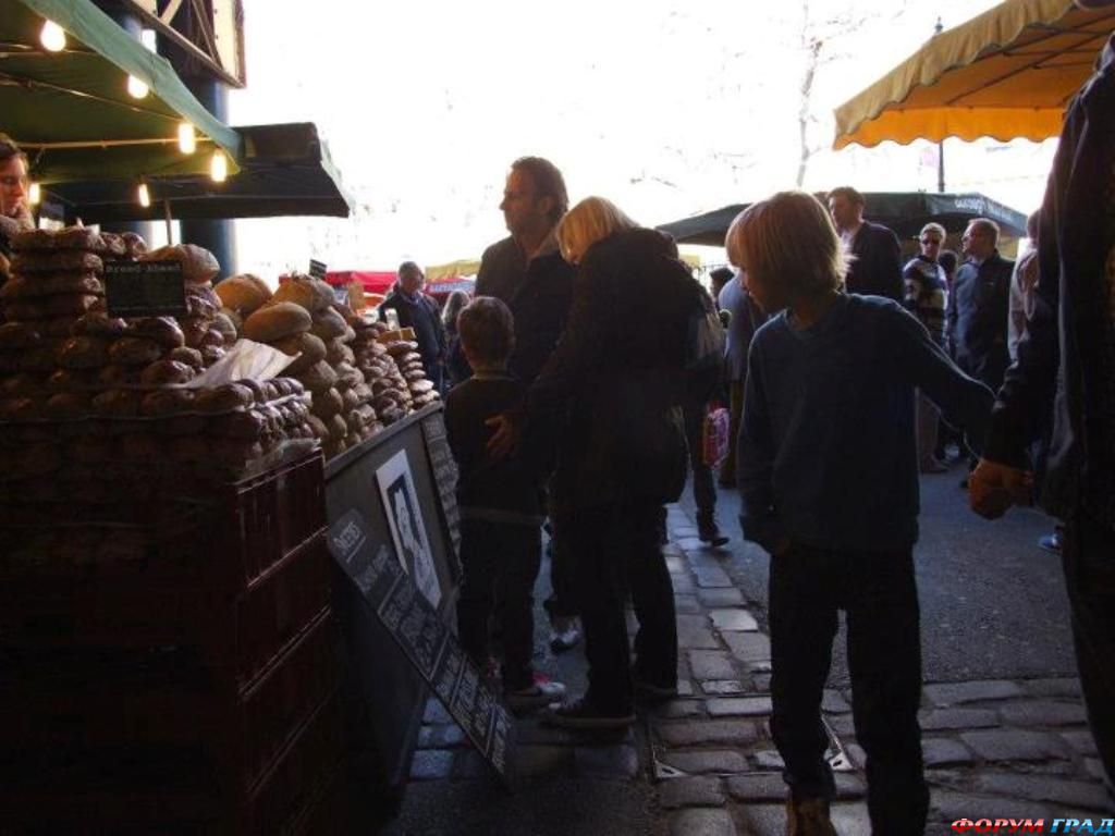 Уличные рынки, палатки.