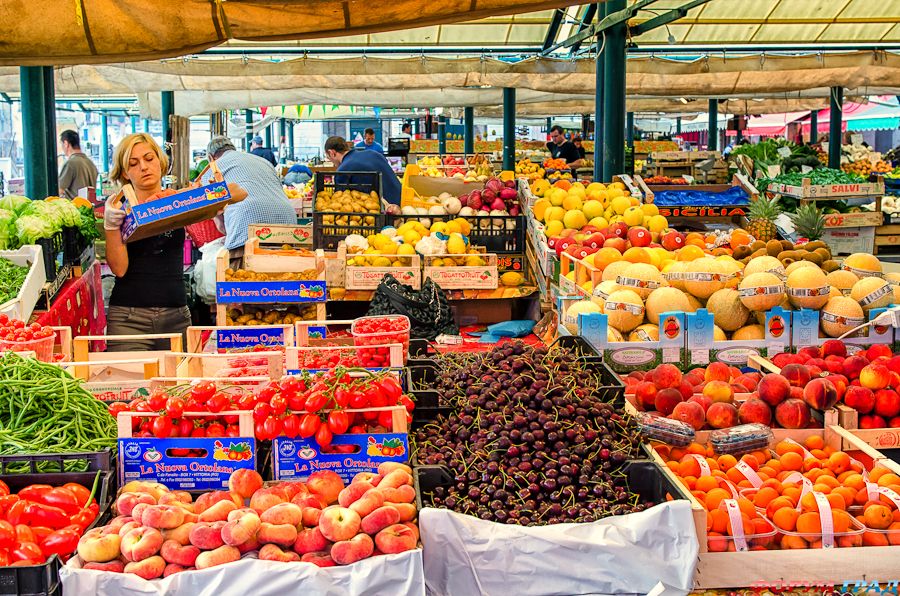 Большие продуктовые рынки. Оптовые продовольственные рынки. На рынке. Оптовый продуктовый рынок. Продовольственный рынок.